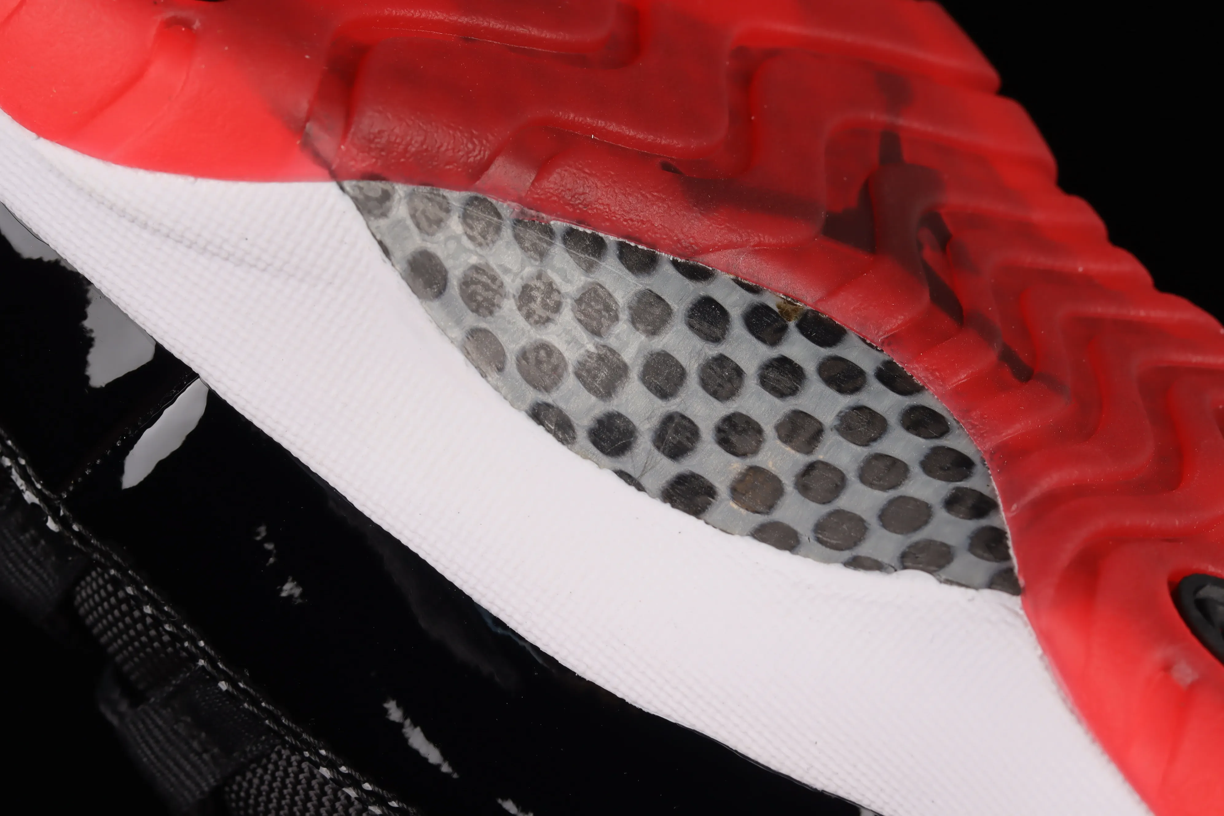 All categories Air Jordan Jordan series basketball shoes Air Jordan 11 F version Air Jordan 11 Low Bred AJ11 Joe 11 patent leather black and red genuine carbon low-top basketball shoes 528895-012